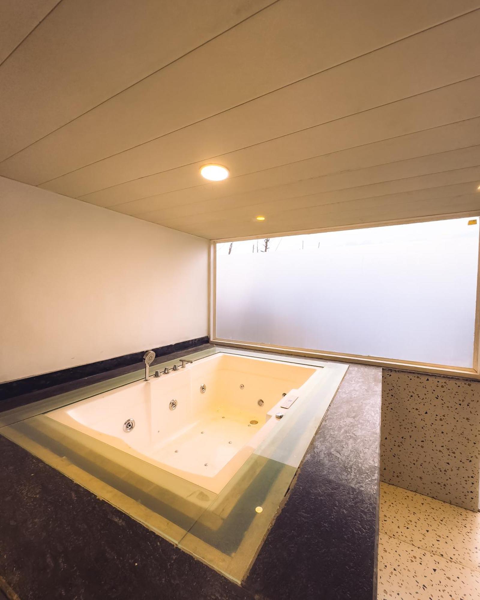 Infinity Sky Glamps Hotel Manali  Bagian luar foto